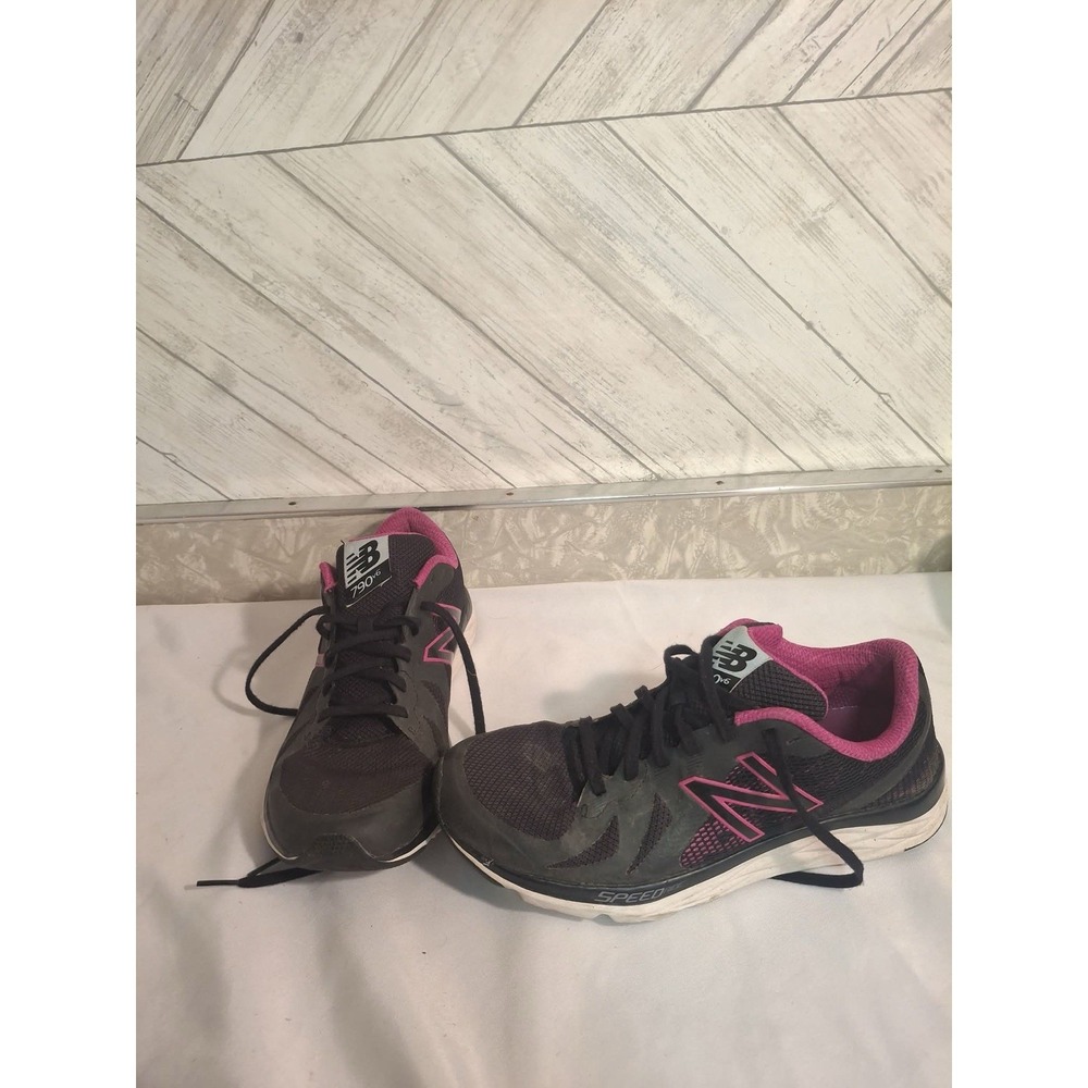 New Balance 790 V6 Women's Size 9 Running Shoes Black Pink Athletic Sneakers